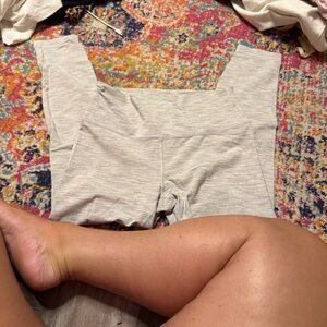 grey and white pattern lululemon athletic leggings